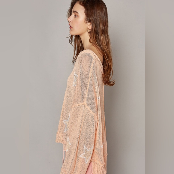 JUST IN!! POL V-Neck Long Sleeve Star Print Knit Top - Picture 2 of 5